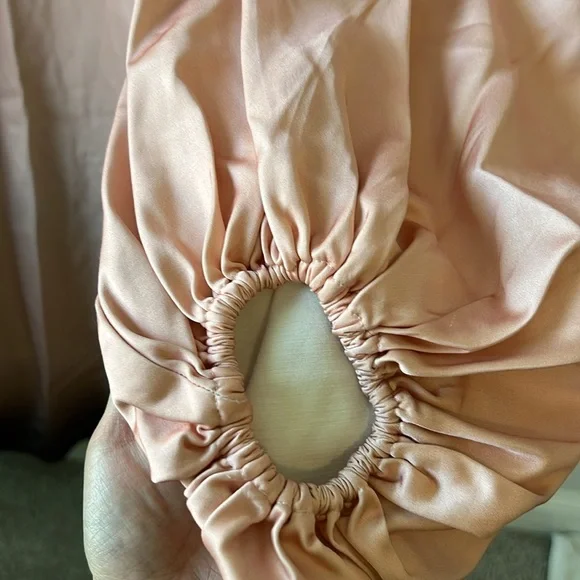 Elegant Pink Backless Dress - Picture 5 of 12